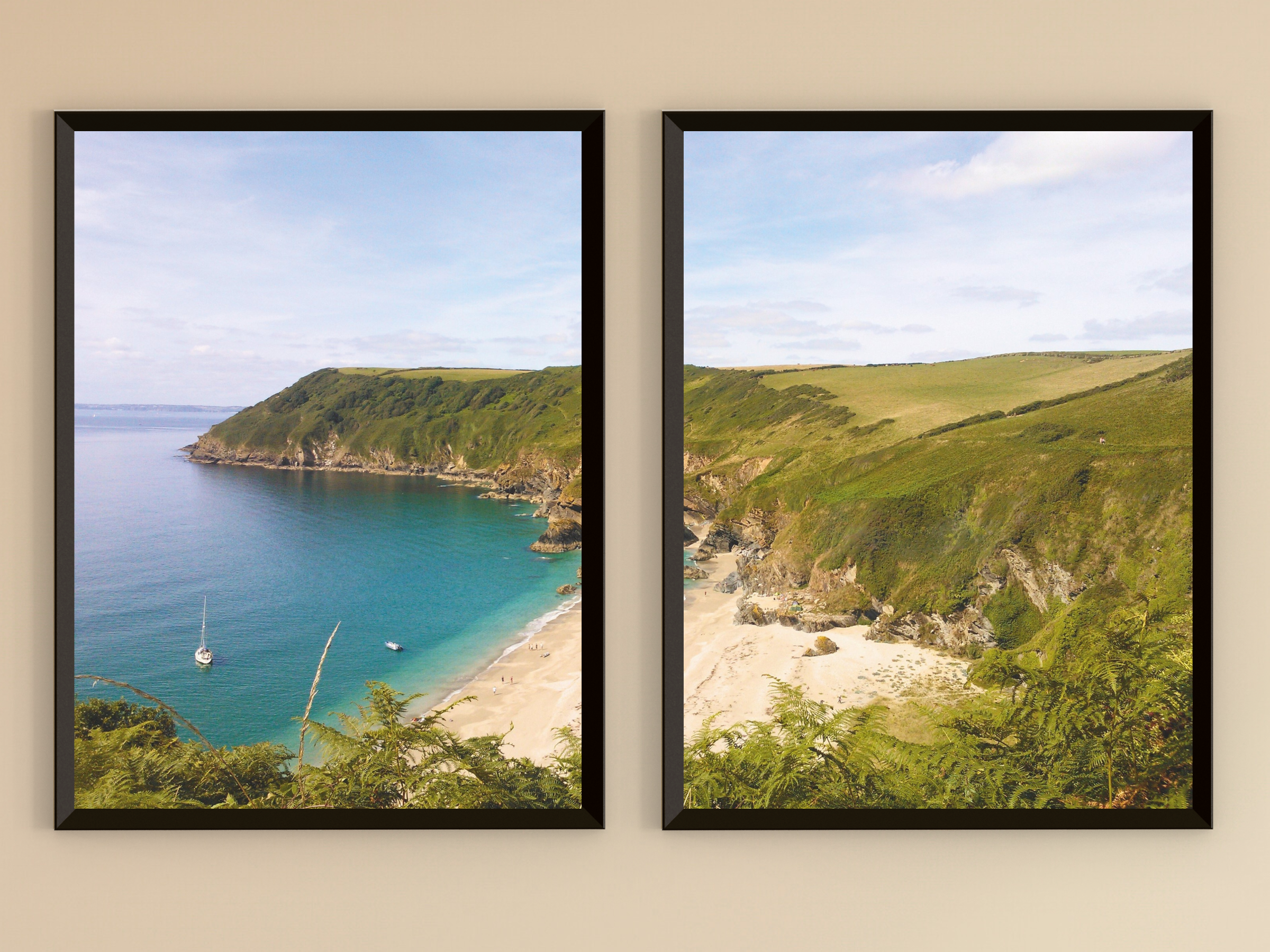 Plage avec paysage côtier divisé photographie