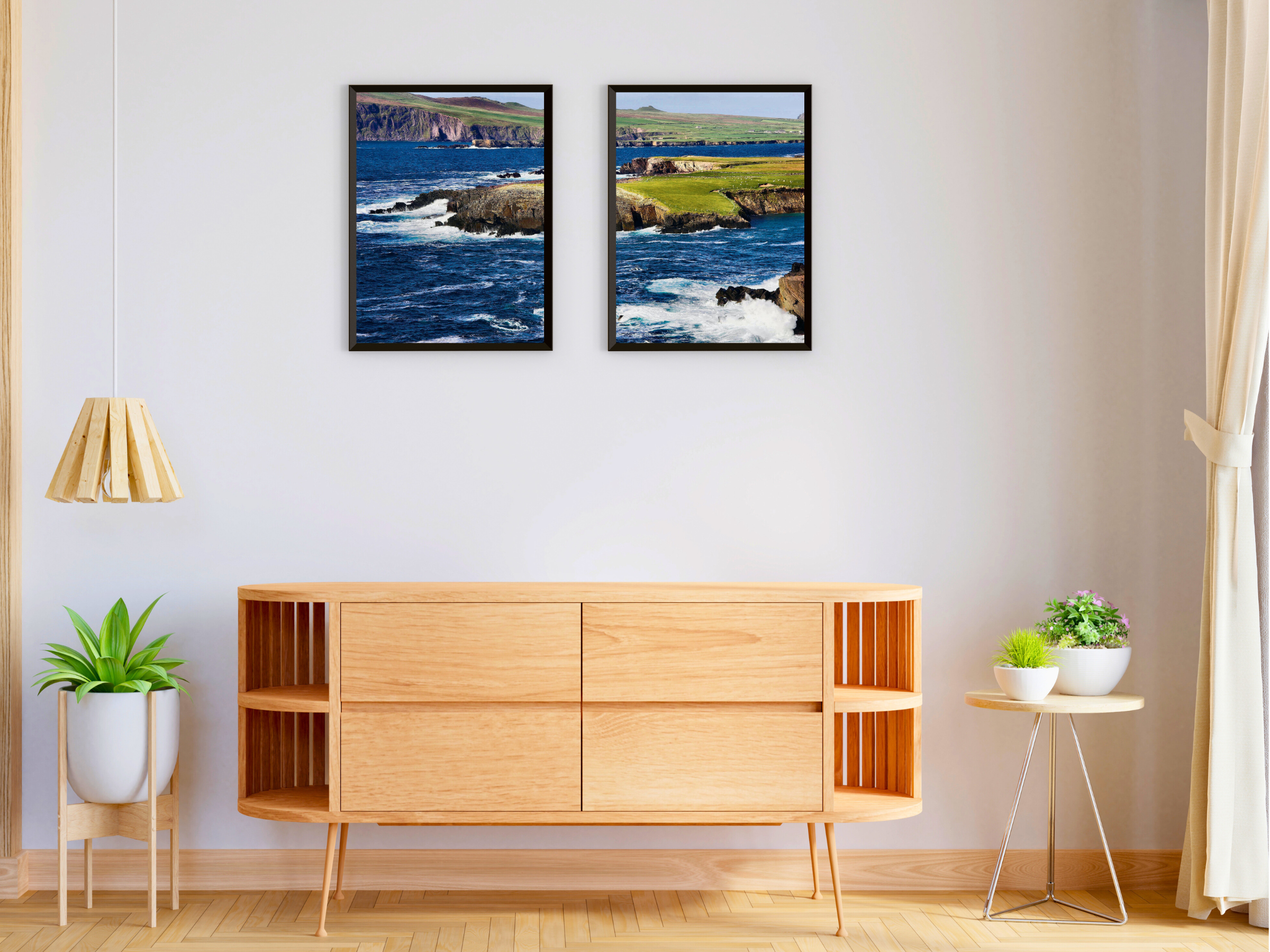 Photographie de la côte rocheuse divisée